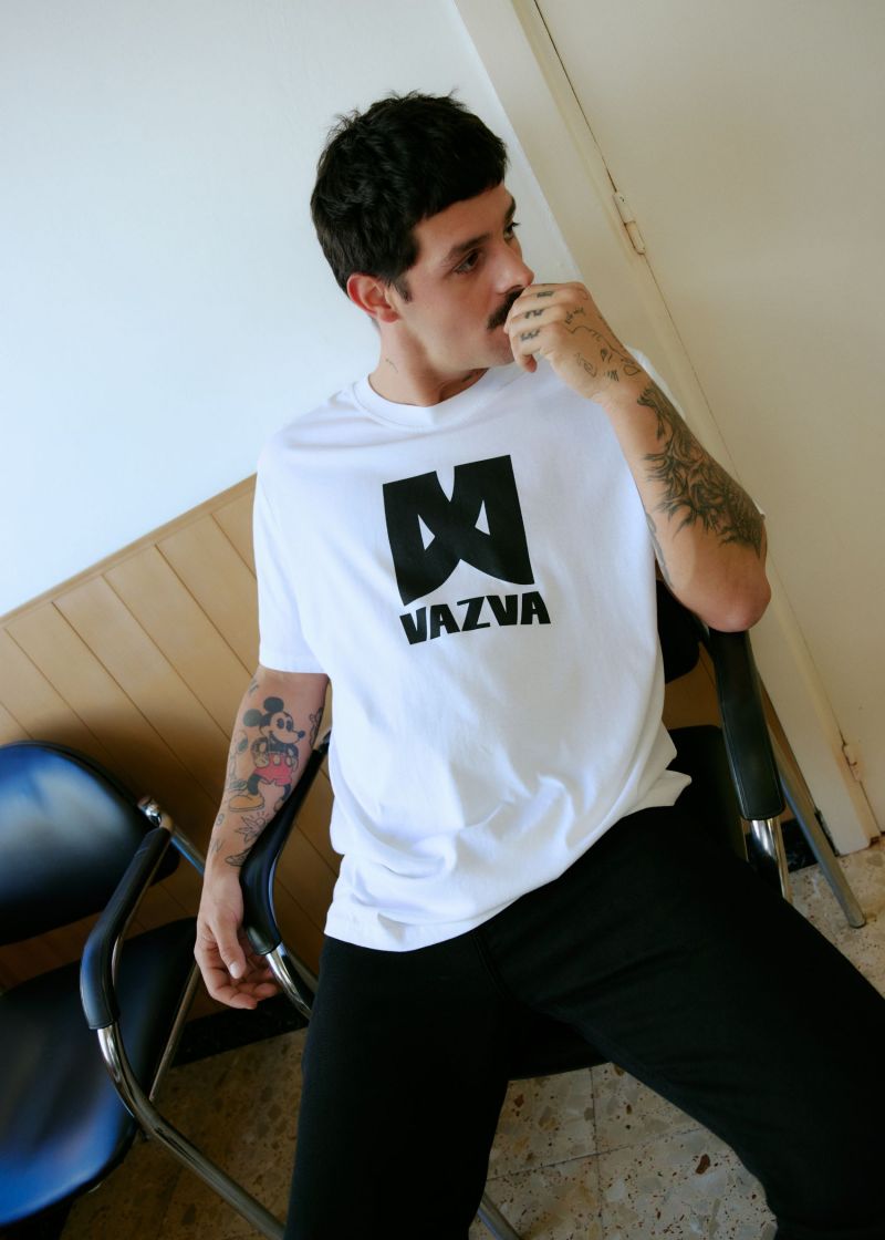 CAMISETA LOGO WHITE 2