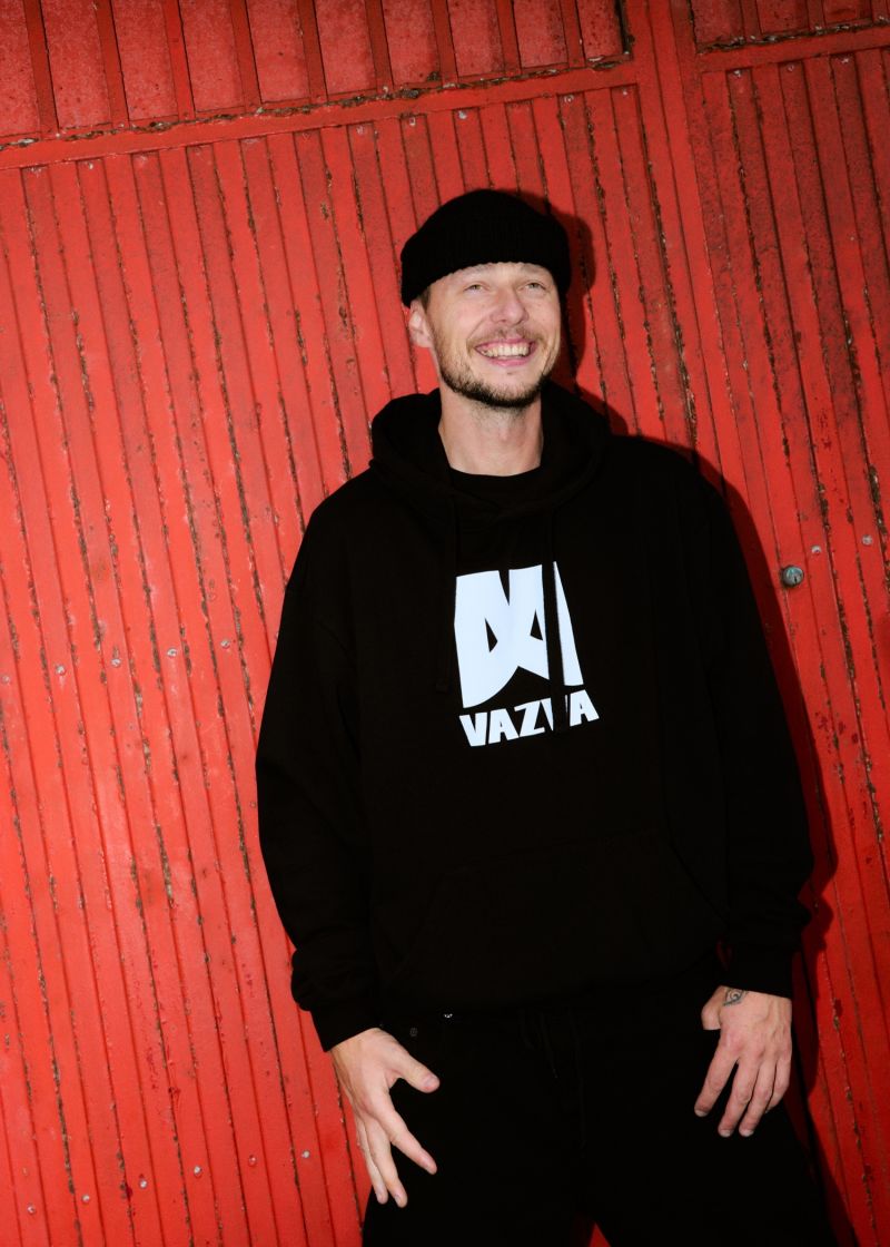 HOODIE LOGO BLACK 2